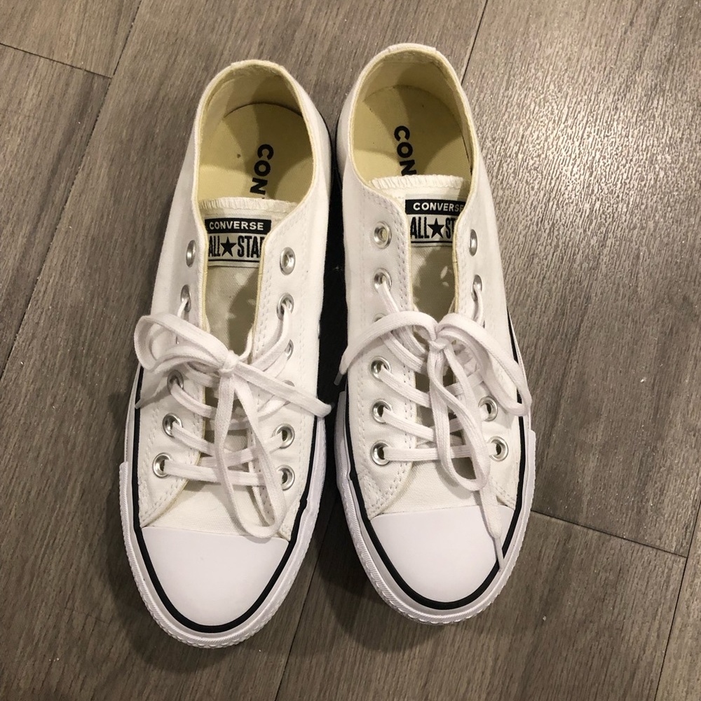 Converse Chuck Taylor All Star Lift Platform Canvas Women US7.5
